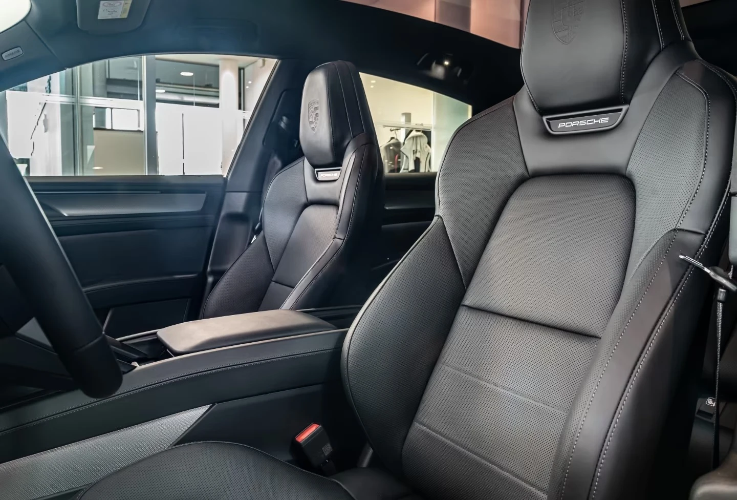 Porsche Cayenne S / COUPE / DISPLAY / BOSE / 360 / HUD / PANO /, снимка 9 - Автомобили и джипове - 55628959
