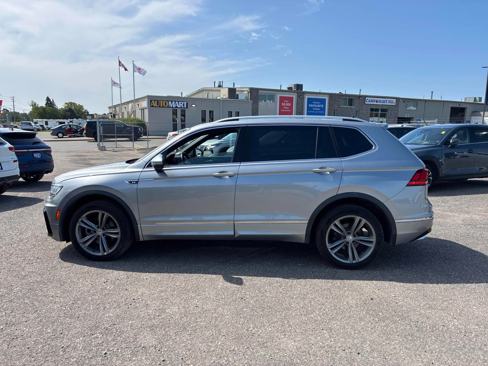 VW Tiguan Highline R-Line 4MOTION* Fender* 360* DIGITAL* , снимка 3 - Автомобили и джипове - 55782559
