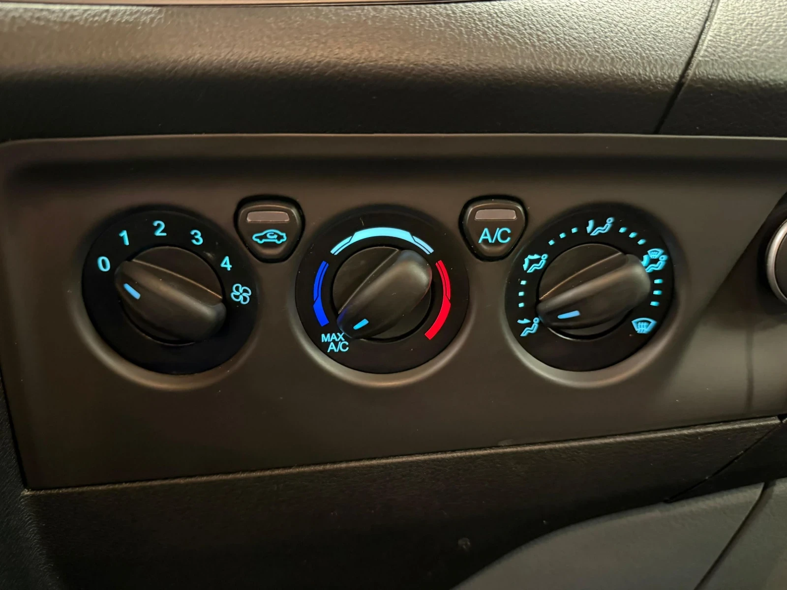 Ford Transit Custom 290L | 2.0TDCI 136 | Automatic | H2 L2 | TOP, снимка 12 - Бусове и автобуси - 53761222