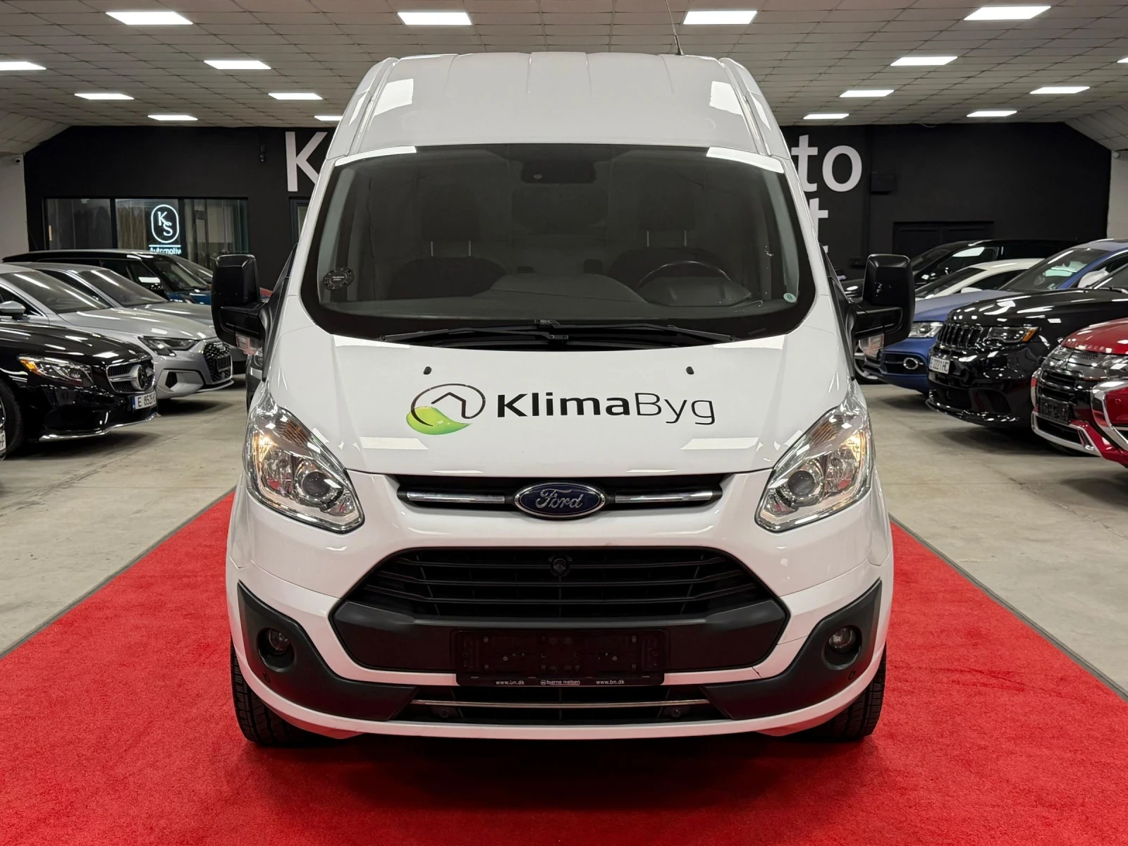 Ford Transit Custom 290L | 2.0TDCI 136 | Automatic | H2 L2 | TOP, снимка 2 - Бусове и автобуси - 53761222