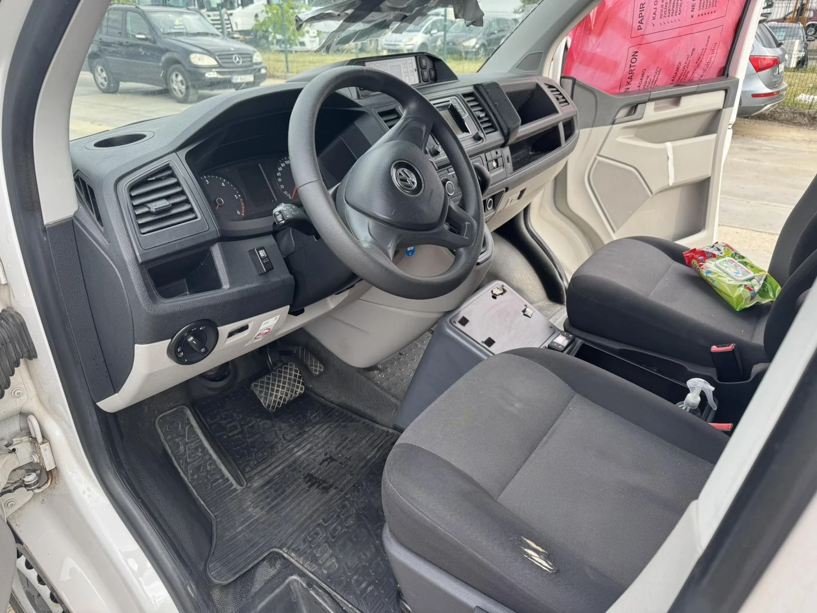 VW Transporter 2.0D ЛИНЕЙКА АВТОМАТИК, снимка 11 - Бусове и автобуси - 55185941