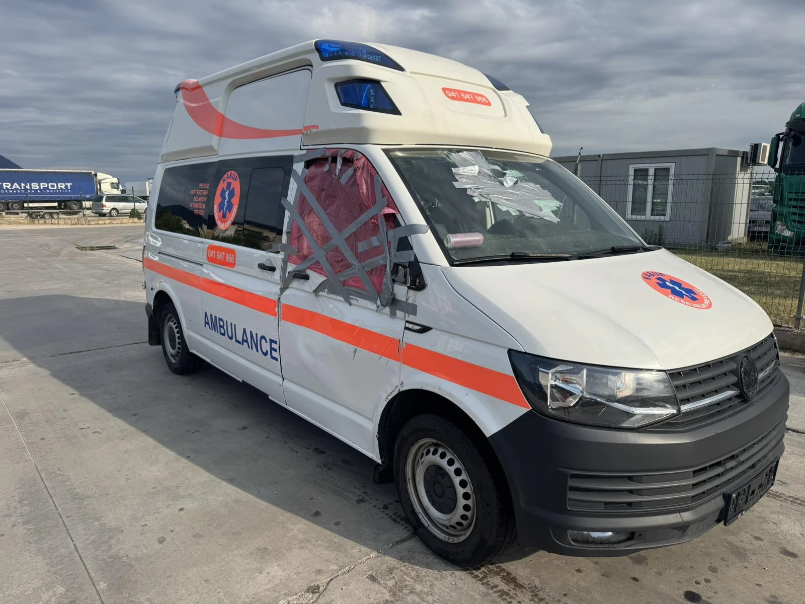 VW Transporter 2.0D ЛИНЕЙКА АВТОМАТИК, снимка 2 - Бусове и автобуси - 55185941