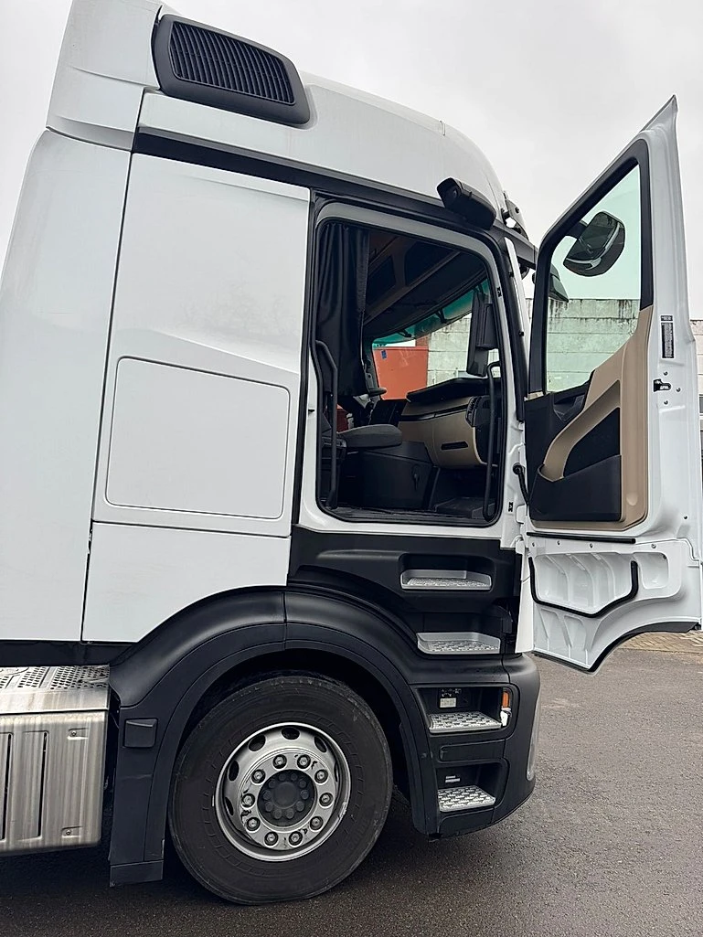 Mercedes-Benz Actros 1845 L Pro Cabin - изображение 7