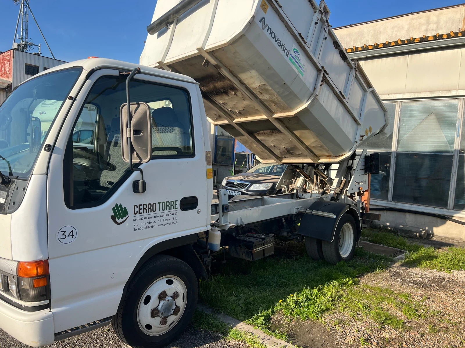 Isuzu HKP 3D, NKR, самосвал сметосъбирач - изображение 5