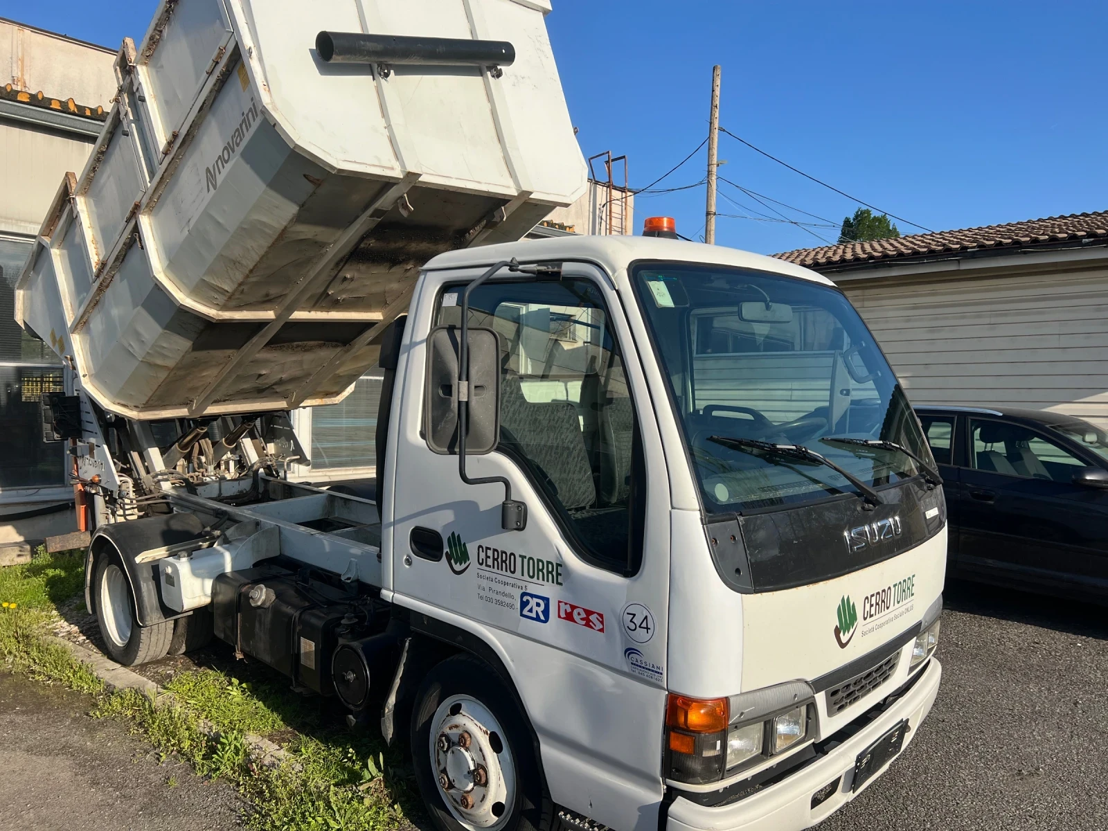 Isuzu HKP 3D, NKR, самосвал сметосъбирач - изображение 10