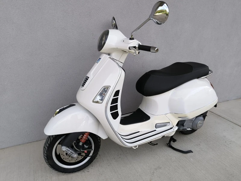 Vespa GTS 300ie , 26691 km. , Нов внос Италия , снимка 7 - Мотоциклети и мототехника - 46510915