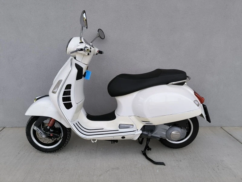 Vespa GTS 300ie , 26691 km. , Нов внос Италия , снимка 5 - Мотоциклети и мототехника - 46510915