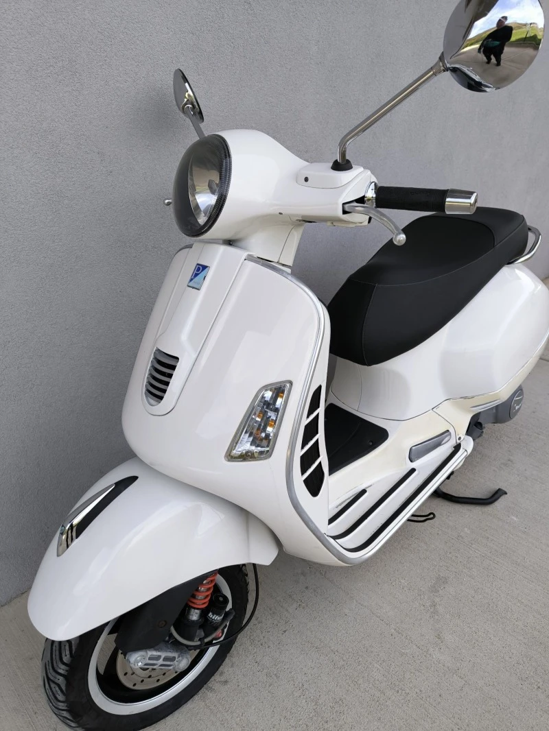 Vespa GTS 300ie , 26691 km. , Нов внос Италия , снимка 8 - Мотоциклети и мототехника - 46510915