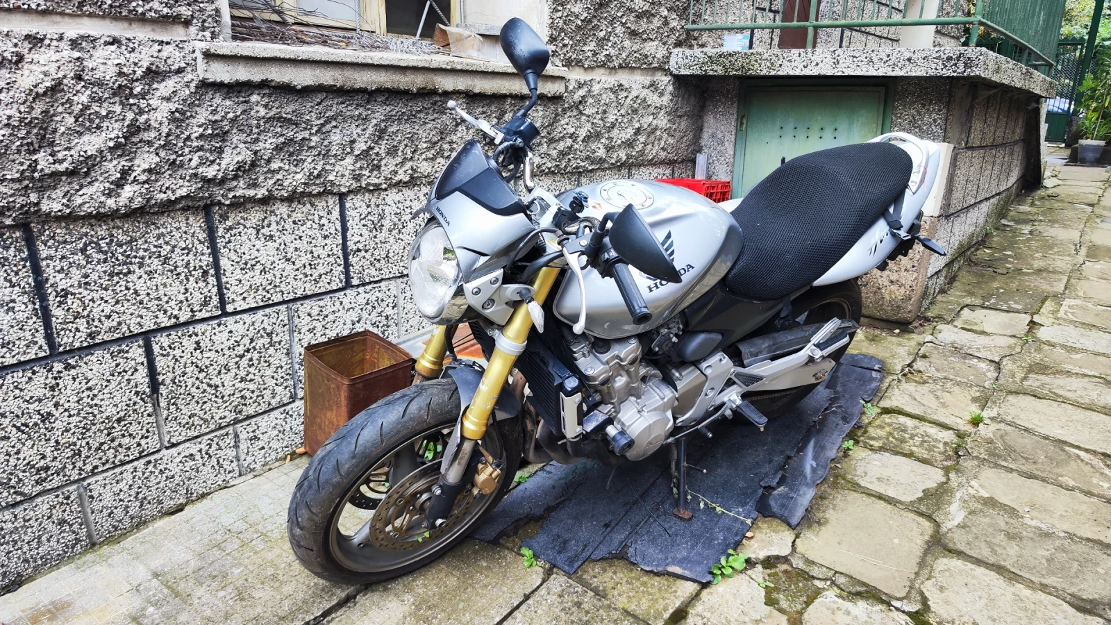 Honda Hornet 600 - изображение 2