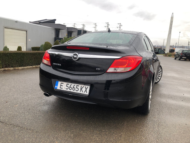 Opel Insignia, снимка 2 - Автомобили и джипове - 45561017