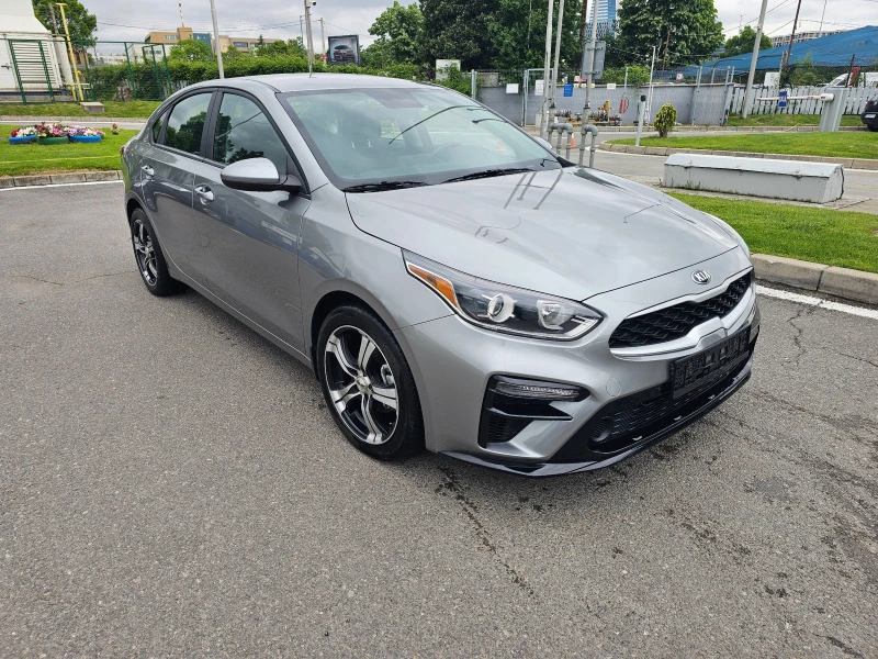 Kia Forte 1.8i, снимка 7 - Автомобили и джипове - 47505135