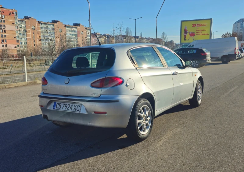 Alfa Romeo 147 1.9 JTD, снимка 6 - Автомобили и джипове - 47261514