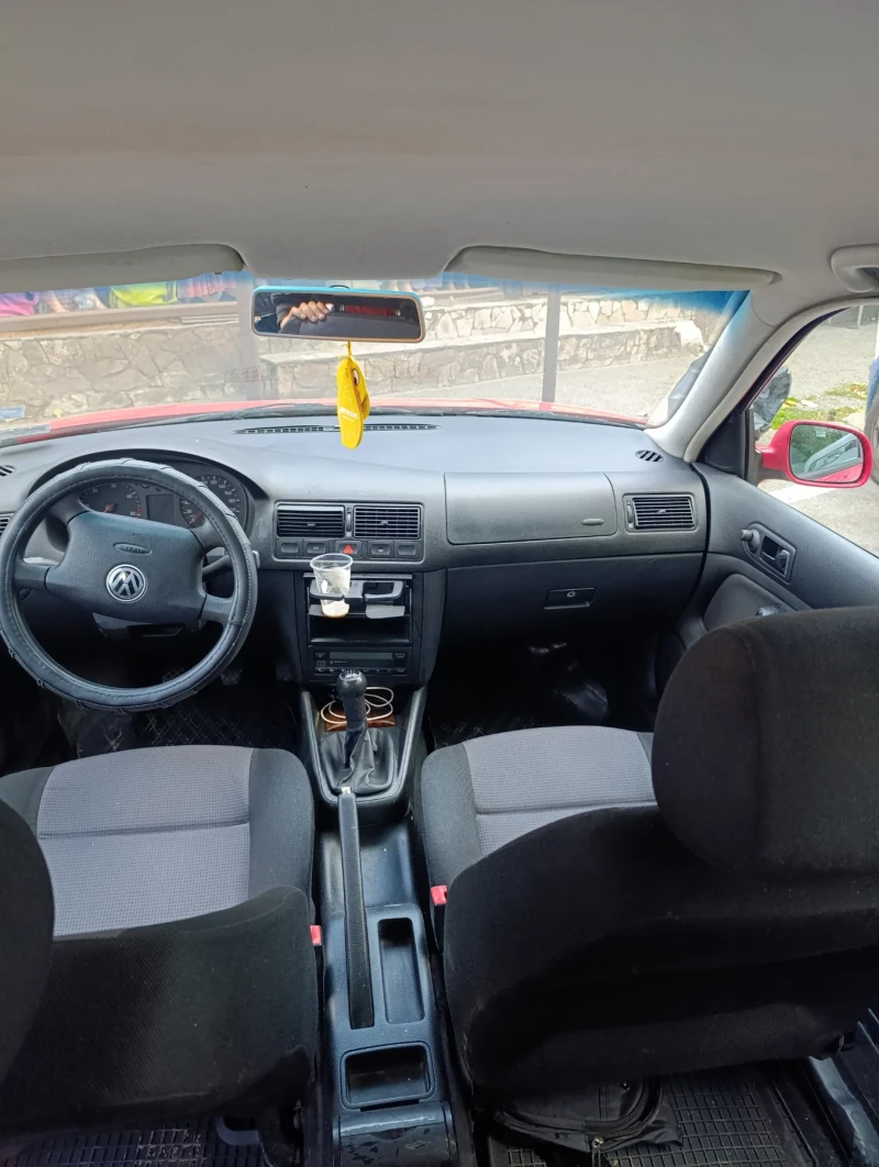 VW Golf 1.9 TDI, снимка 8 - Автомобили и джипове - 47543047