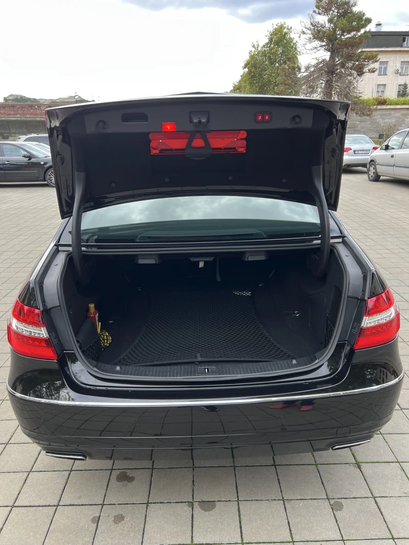 Mercedes-Benz E 350, снимка 8 - Автомобили и джипове - 47559345