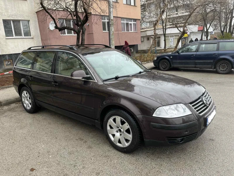 VW Passat, снимка 2 - Автомобили и джипове - 49325239