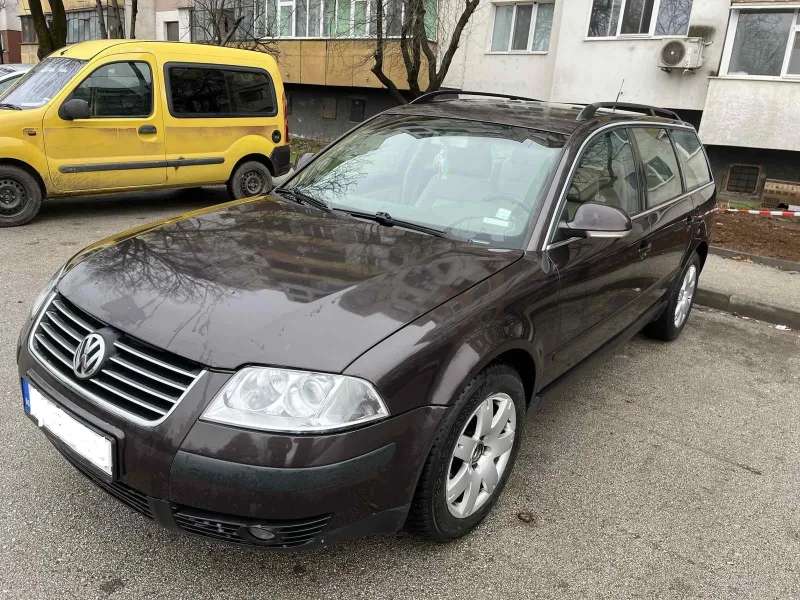 VW Passat, снимка 1 - Автомобили и джипове - 49325239