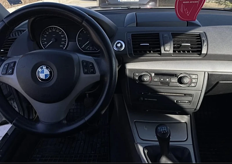 BMW 118 118D* PANO* ПОДГРЕВ* NAVI* PARKTRONIC* , снимка 8 - Автомобили и джипове - 52637362