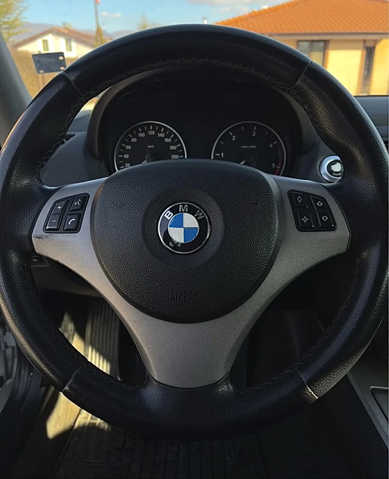 BMW 118 118D* PANO* ПОДГРЕВ* NAVI* PARKTRONIC* , снимка 7 - Автомобили и джипове - 52637362