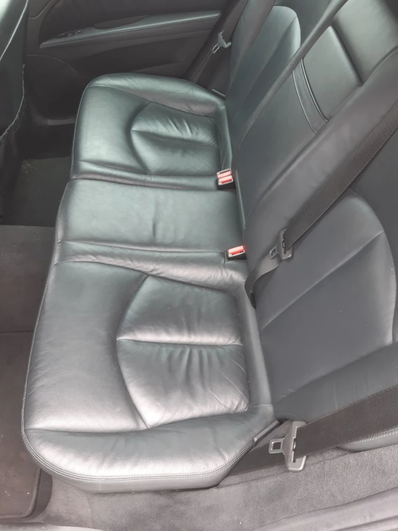 Mercedes-Benz E 220 CDI, снимка 16 - Автомобили и джипове - 51805634