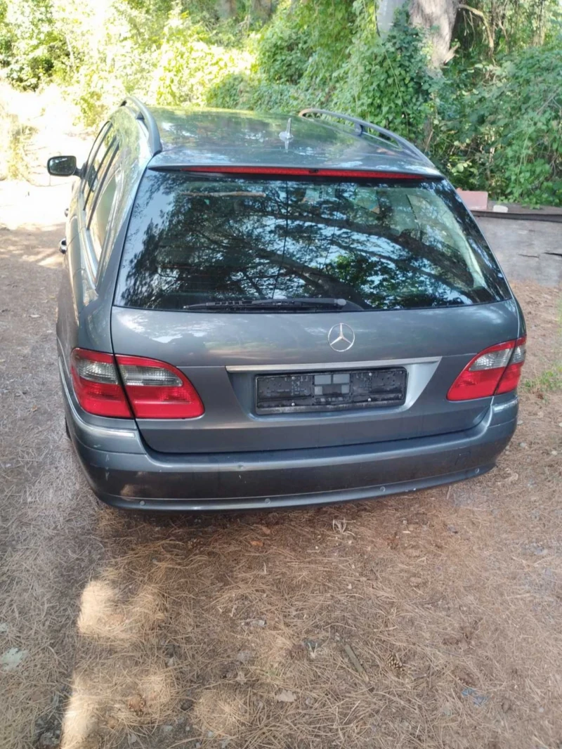 Mercedes-Benz E 220 CDI, снимка 8 - Автомобили и джипове - 51805634
