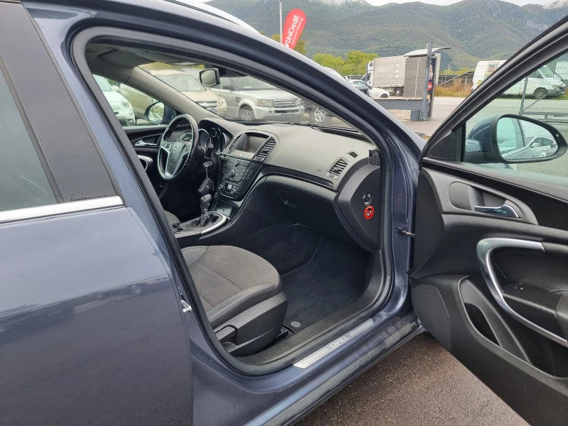 Opel Insignia 2.0ECOFLEX, снимка 15 - Автомобили и джипове - 51934923
