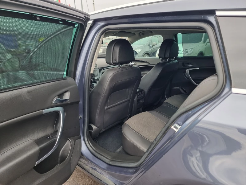 Opel Insignia 2.0ECOFLEX, снимка 11 - Автомобили и джипове - 51934923