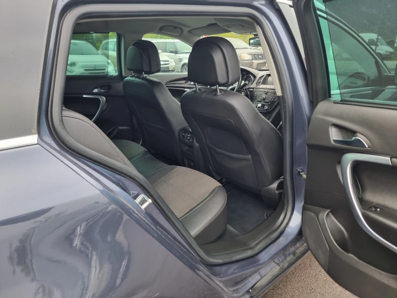 Opel Insignia 2.0ECOFLEX, снимка 14 - Автомобили и джипове - 51934923