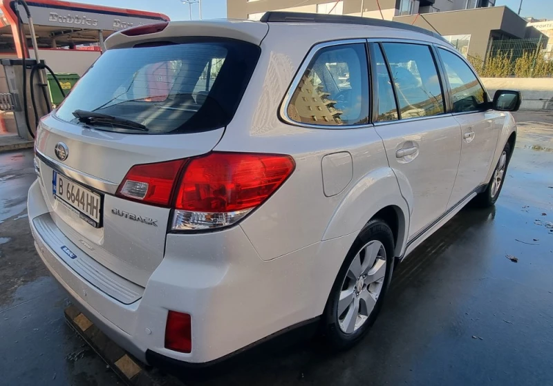 Subaru Outback, снимка 9 - Автомобили и джипове - 53246105