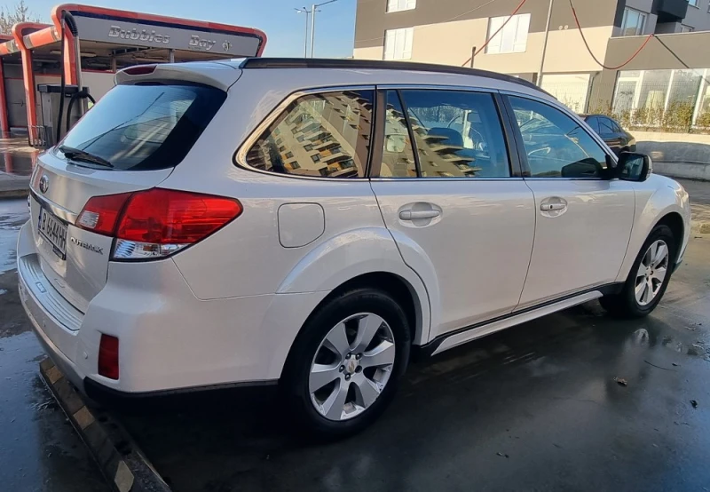 Subaru Outback, снимка 5 - Автомобили и джипове - 53246105