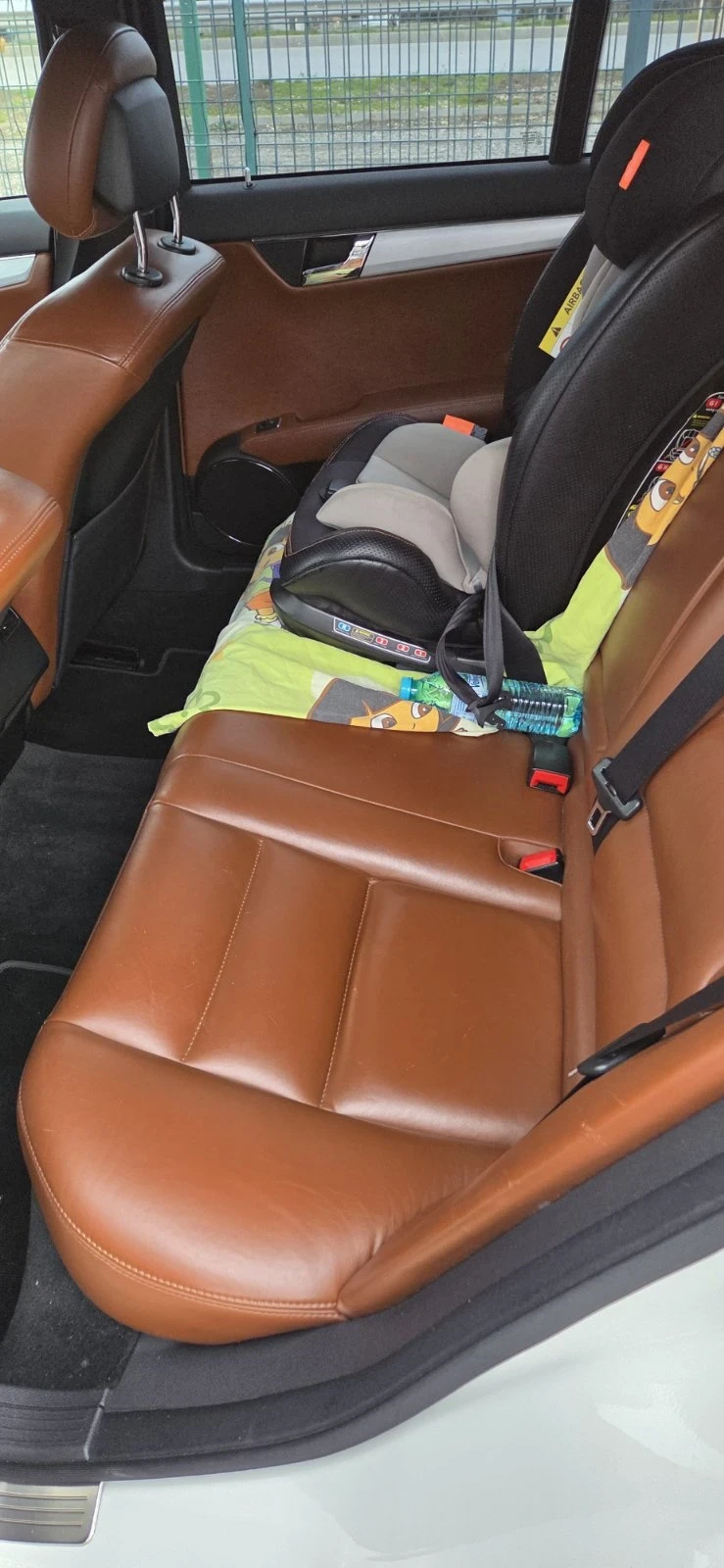 Mercedes-Benz C 320, снимка 7 - Автомобили и джипове - 52850139