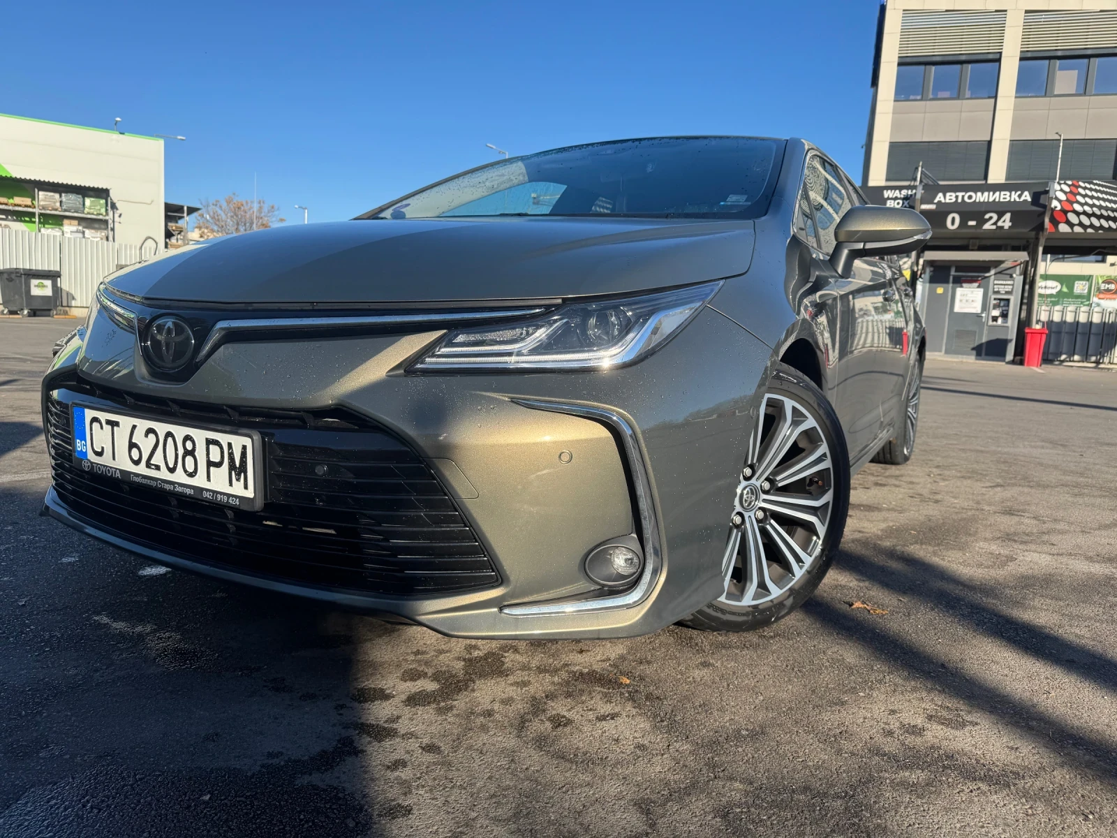 Toyota Corolla Luxury - изображение 2