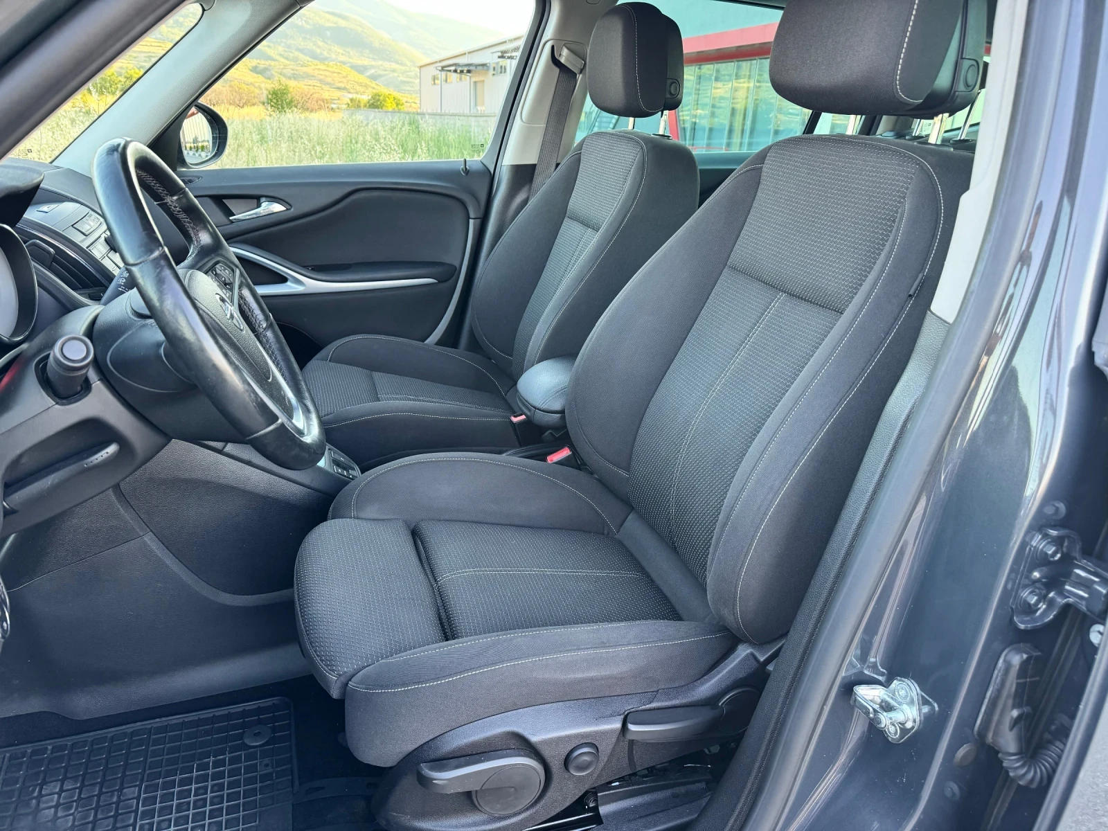 Opel Zafira Tourer 1.4 TURBO / ACTIV / 6+ 1 / PODGREV  - изображение 9