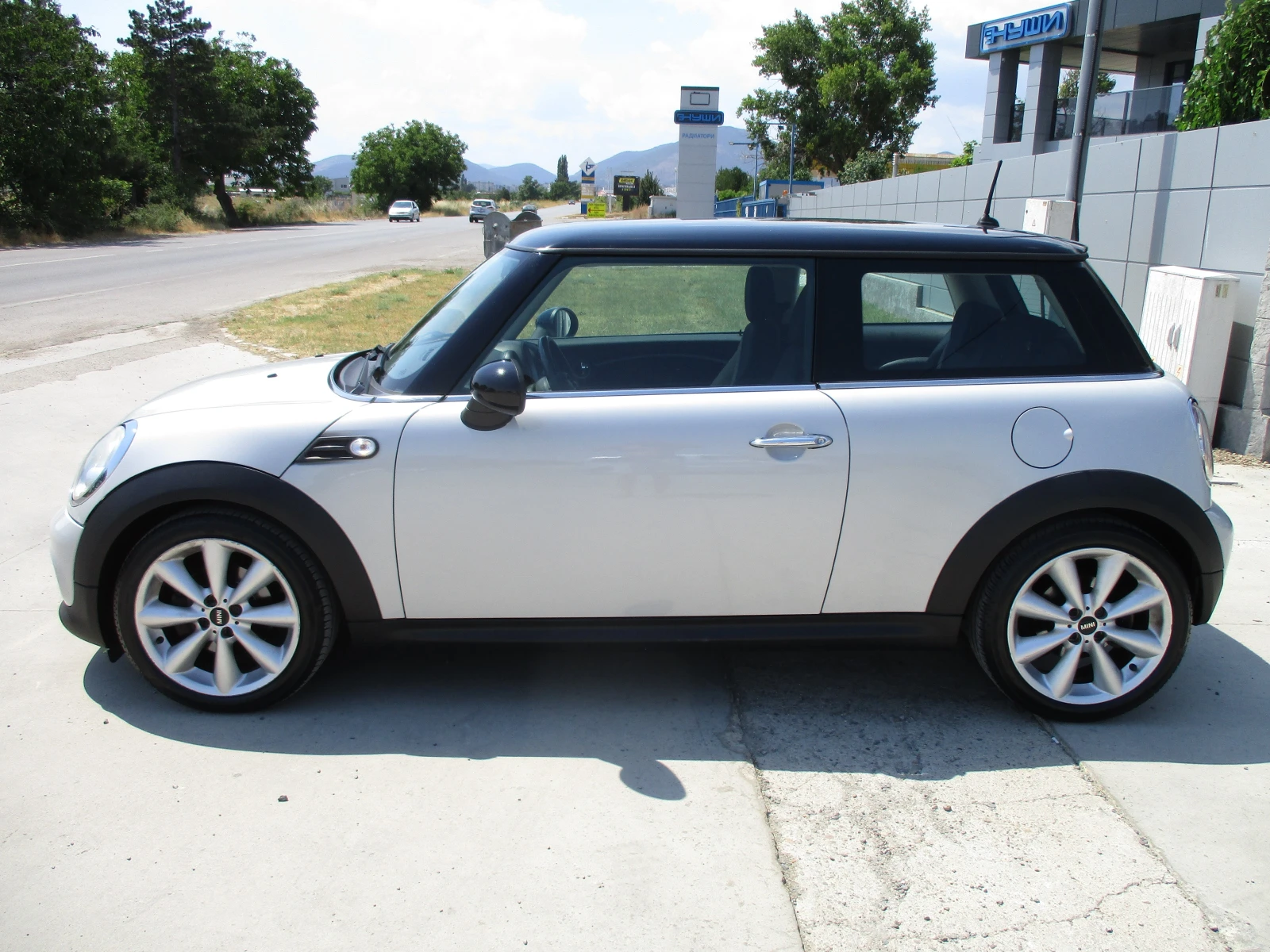Mini Cooper 1.6/БЕНЗИН/122кс./АВТОМАТИК/КАТО НОВА - изображение 7