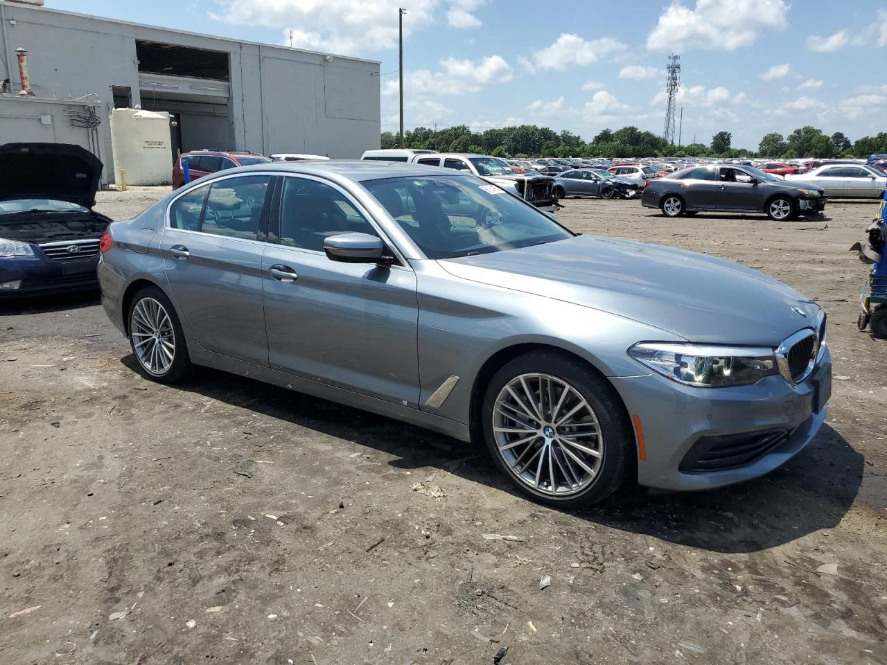 BMW 530 XI * КЛИП НА ДВИГАТЕЛ* * ЛИЗИНГ*  - изображение 2