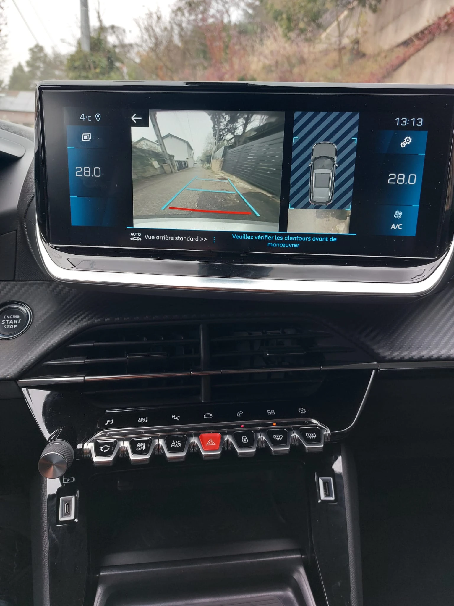 Peugeot 2008 1.5 BLUE HDI 131 kc. EAT8 - изображение 7