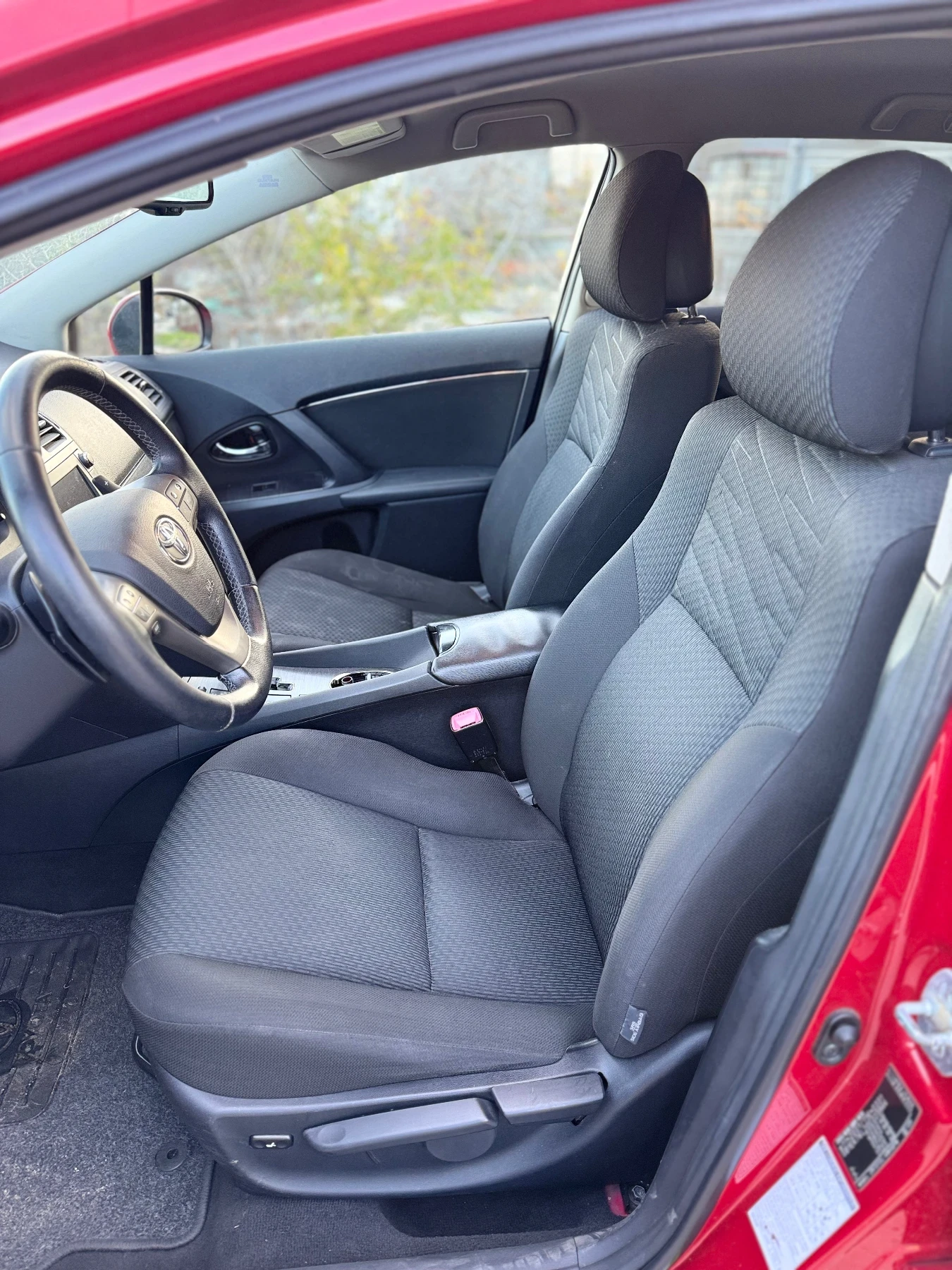 Toyota Avensis 2.0 Автоматик Навигация Климатроник 166000км - изображение 10