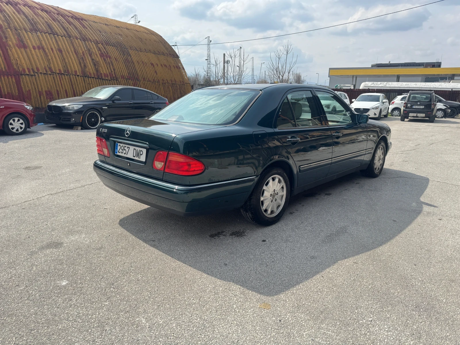 Mercedes-Benz E 320, снимка 3 - Автомобили и джипове - 53927847