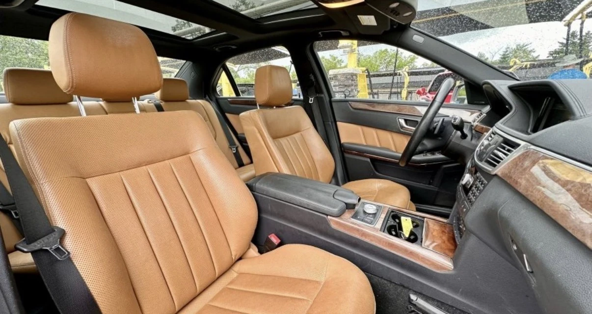 Mercedes-Benz E 500 550 4Matic Обдухване Панорама Сервизна история , снимка 7 - Автомобили и джипове - 54066130