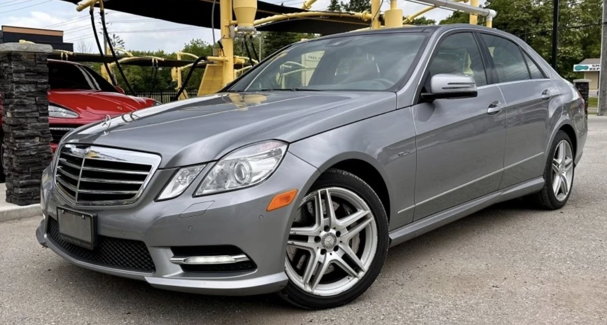 Mercedes-Benz E 500 550 4Matic Обдухване Панорама Сервизна история  | Auto.bg — изображение 1