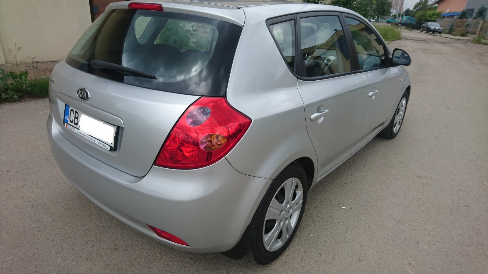 Kia Ceed 1.6 GAS, снимка 5 - Автомобили и джипове - 54089544