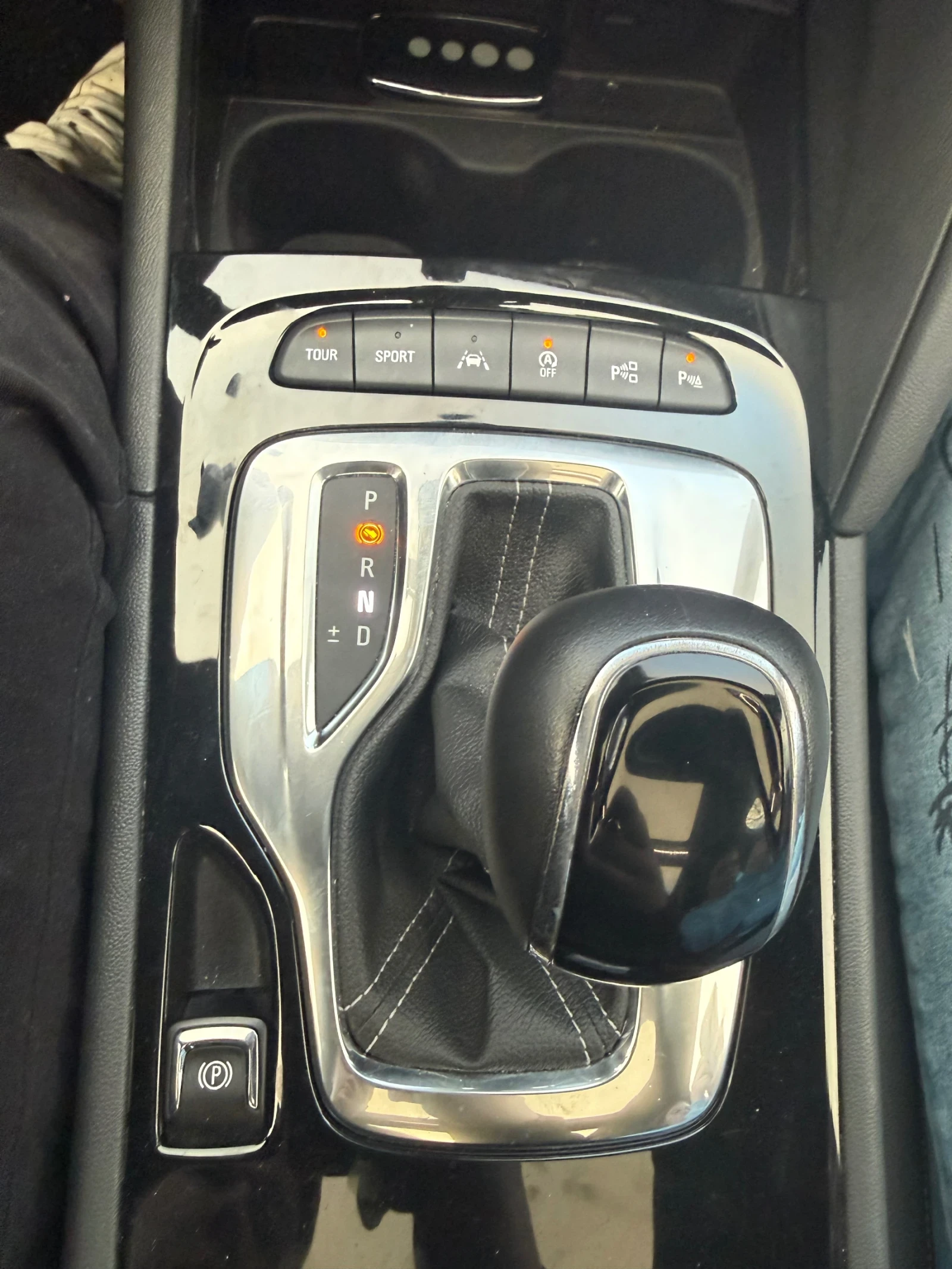 Opel Insignia, снимка 3 - Автомобили и джипове - 54094652