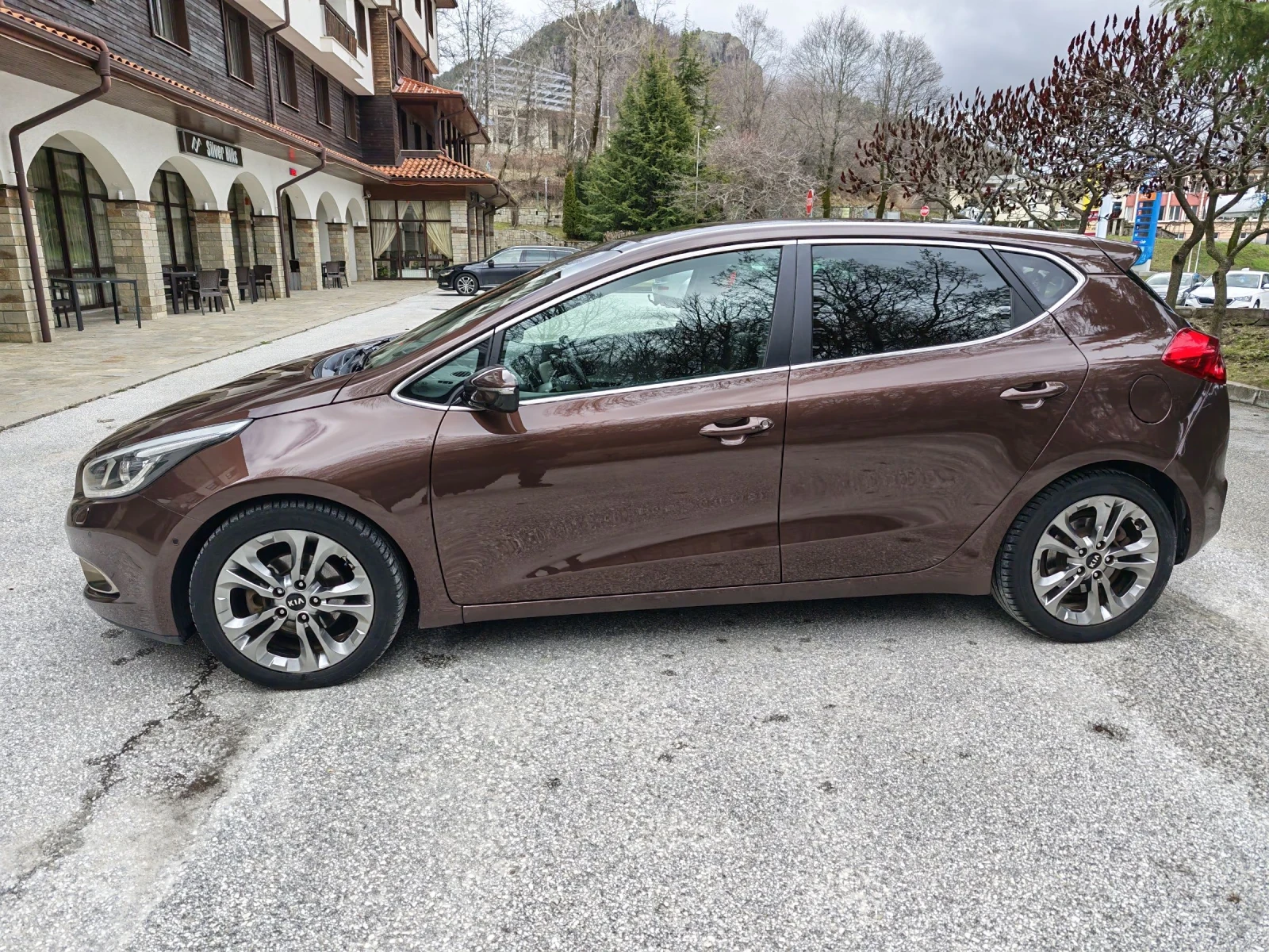 Kia Ceed 1.6 ����� 128 ���� Premium  | Mobile.bg � ����������� 7