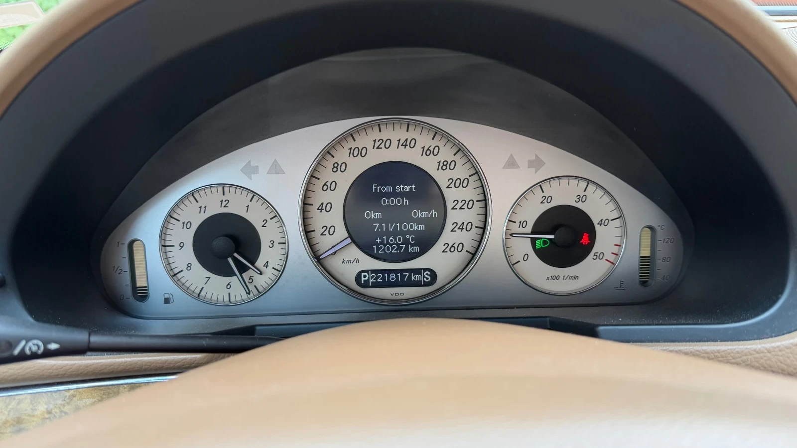 Mercedes-Benz E 280 EVO, 3.0 CDI V6, Avangarde, снимка 11 - Автомобили и джипове - 54208822