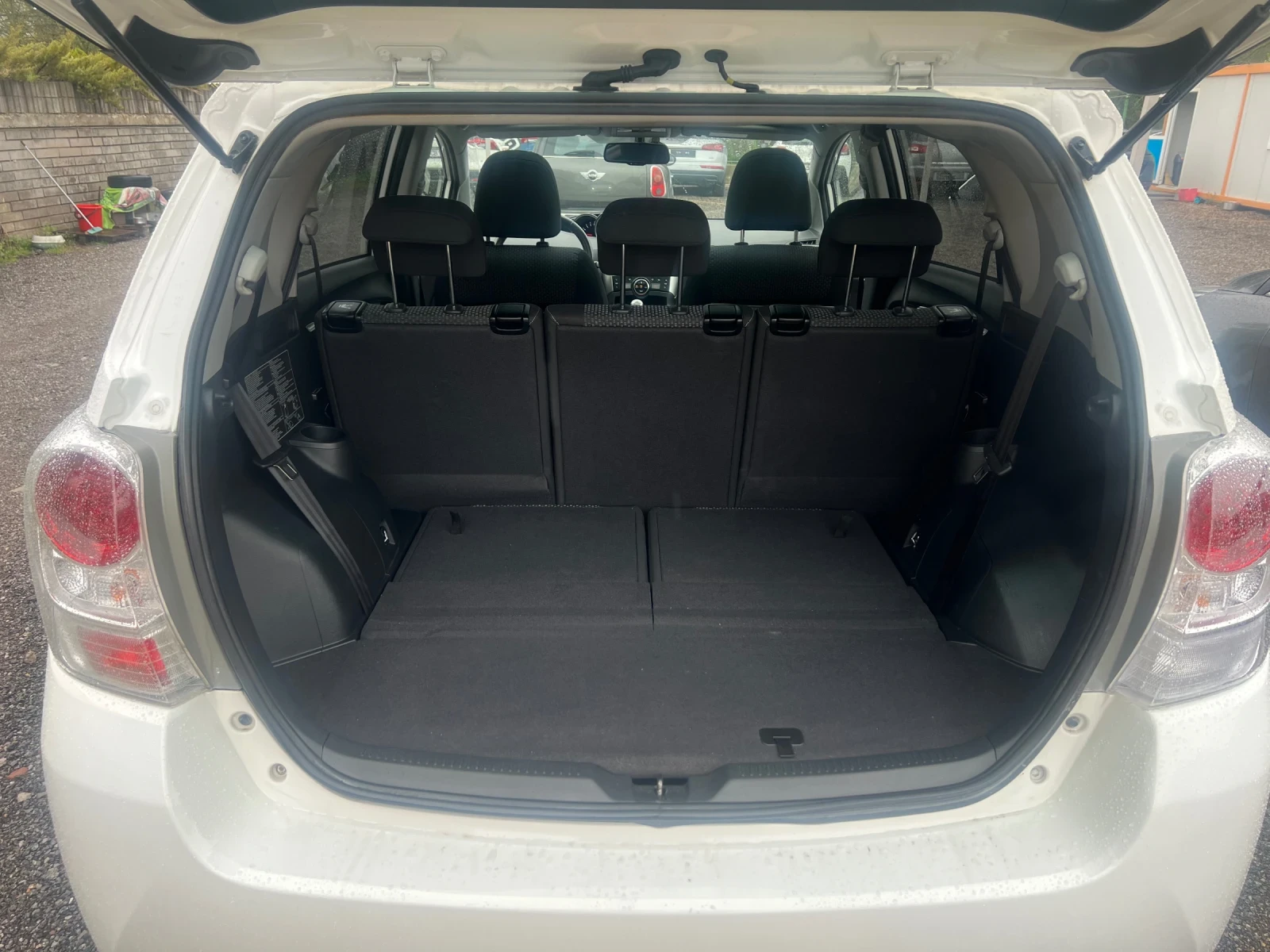 Toyota Corolla verso 2.0 D Sol | Mobile.bg � ����������� 17