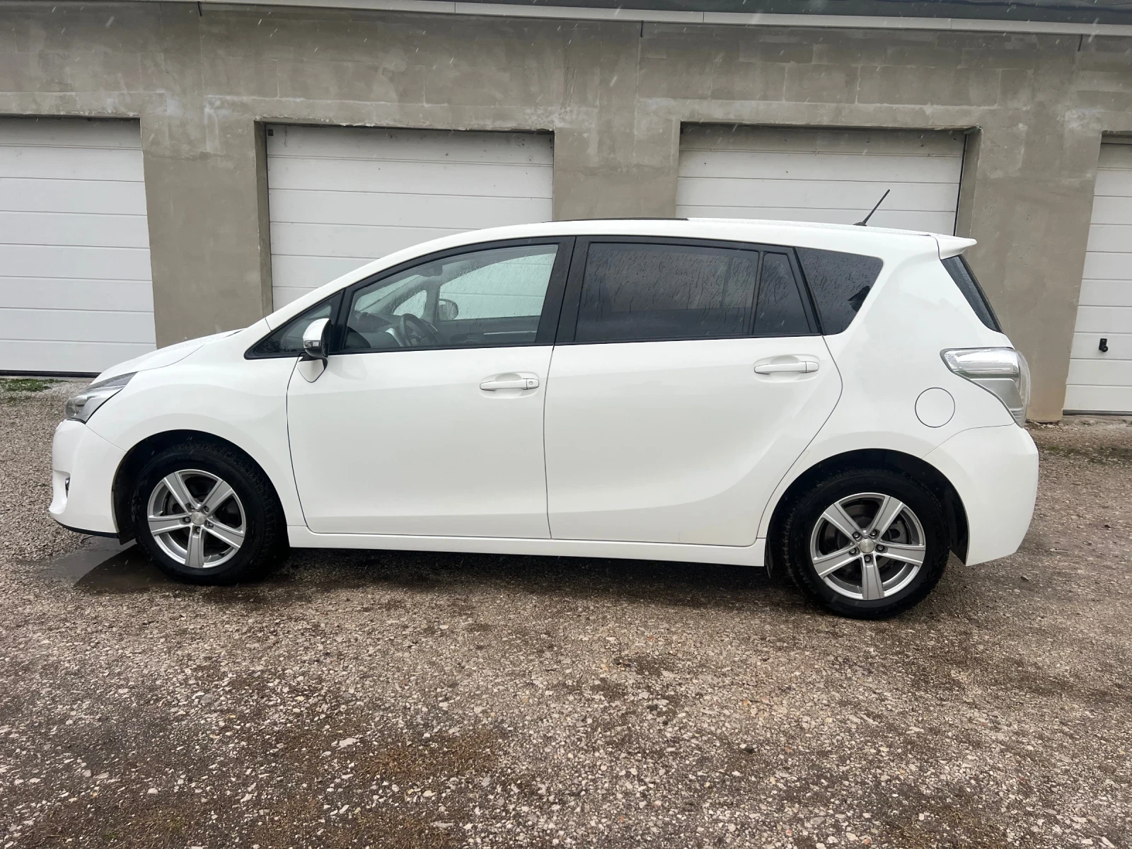 Toyota Corolla verso 2.0 D Sol | Mobile.bg � ����������� 8