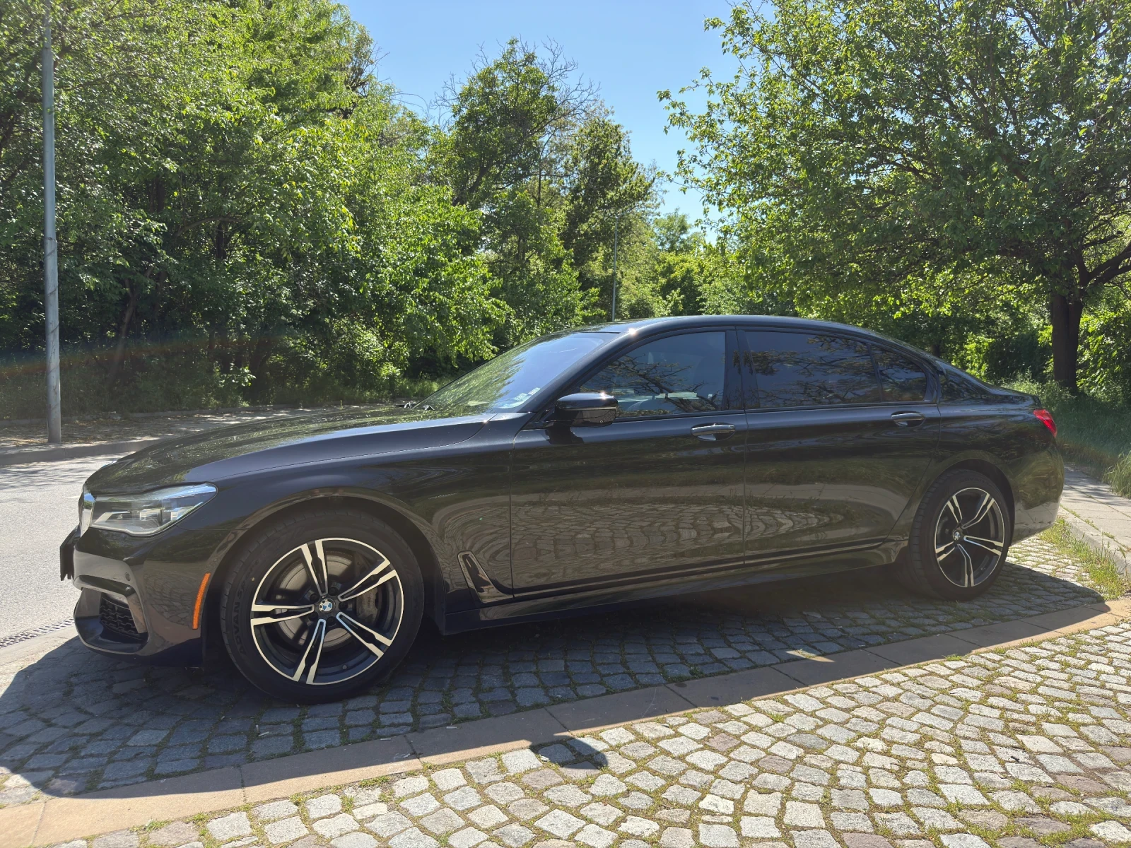BMW 750 LI X-Drive, снимка 7 - Автомобили и джипове - 54543139