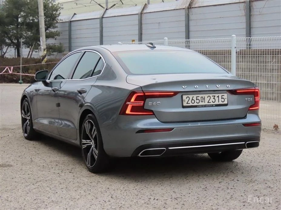 Volvo S60, снимка 3 - Автомобили и джипове - 54569125