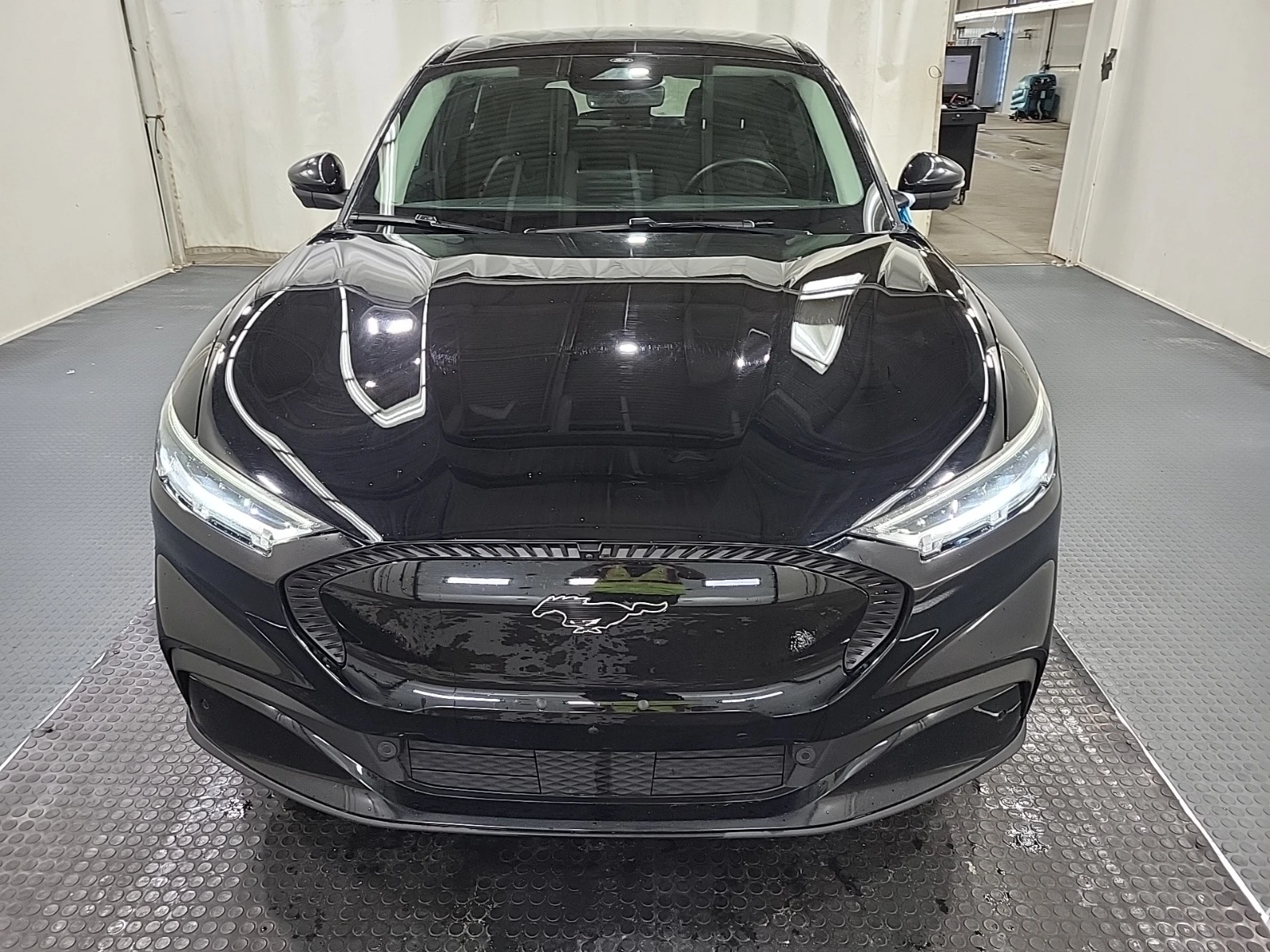 Ford Mustang Mach-E Select AWD, снимка 3 - Автомобили и джипове - 54725767