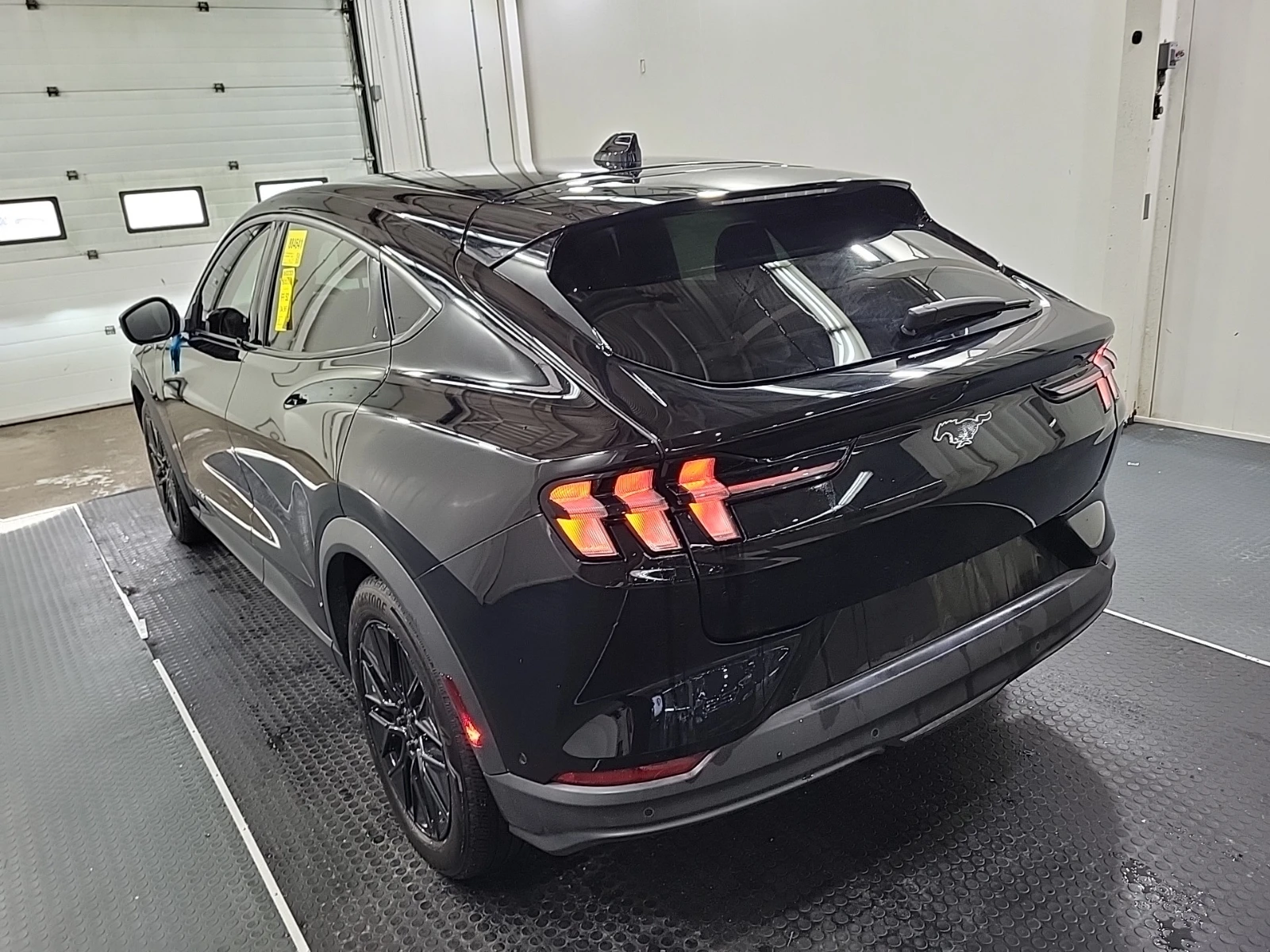 Ford Mustang Mach-E Select AWD, снимка 6 - Автомобили и джипове - 54725767