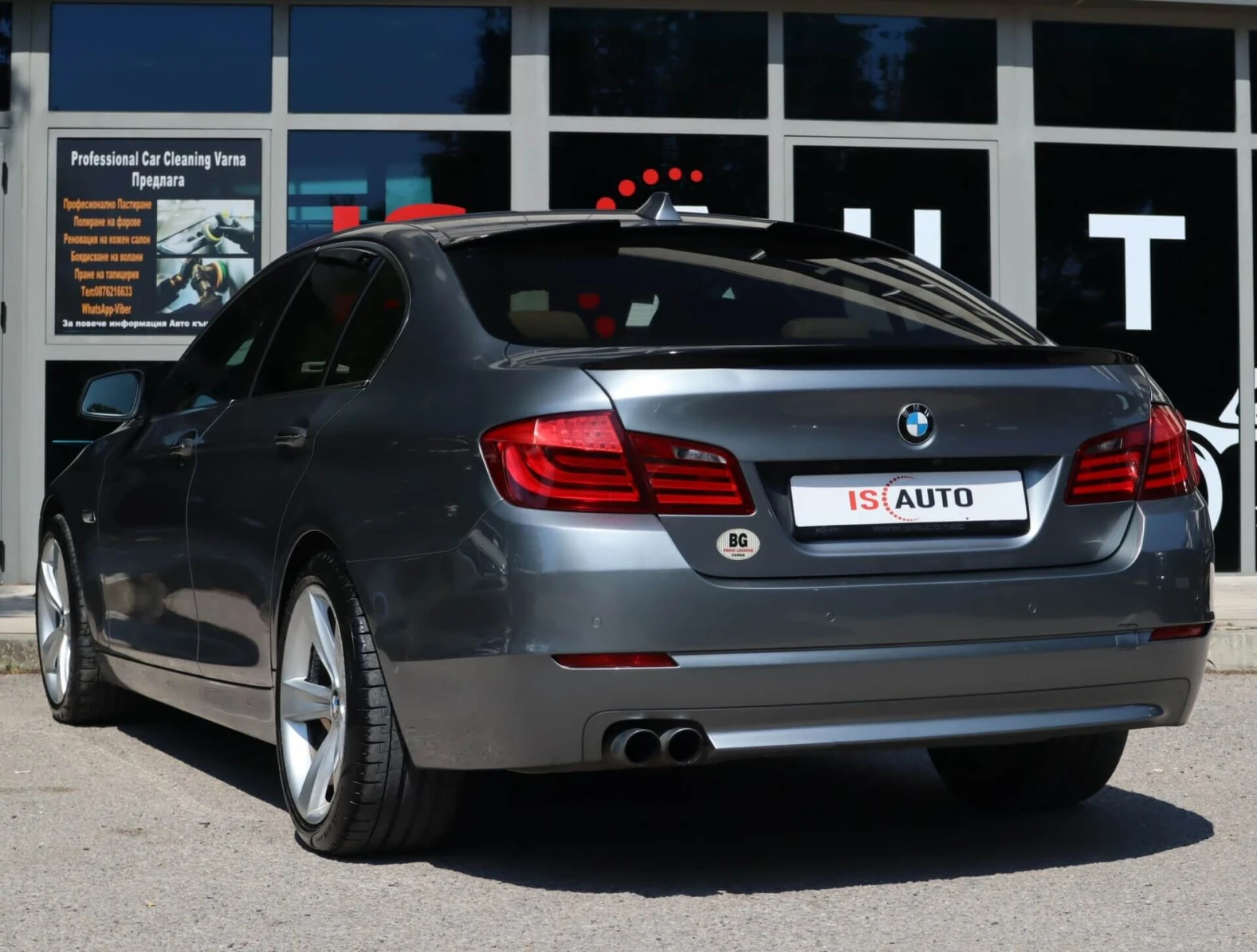 BMW 530 3.0d/xDrive/PDC/M-Packet/Камера/Мемори, снимка 4 - Автомобили и джипове - 55409200